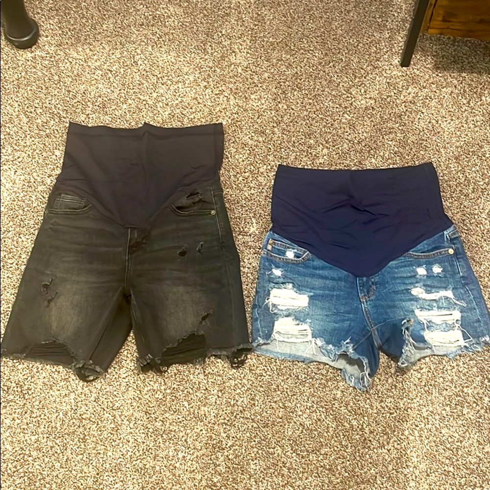 Maternity shorts